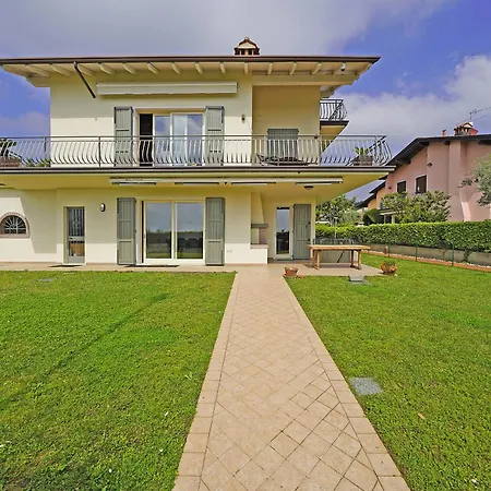 Feriehus Bucaneve By Wonderful Italy